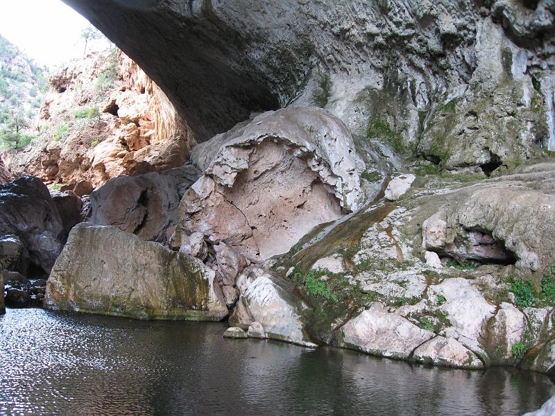 Tonto Natural Bridge 090.jpg